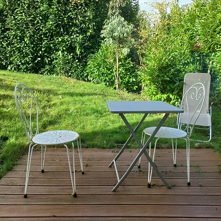De L'orme Apartment
